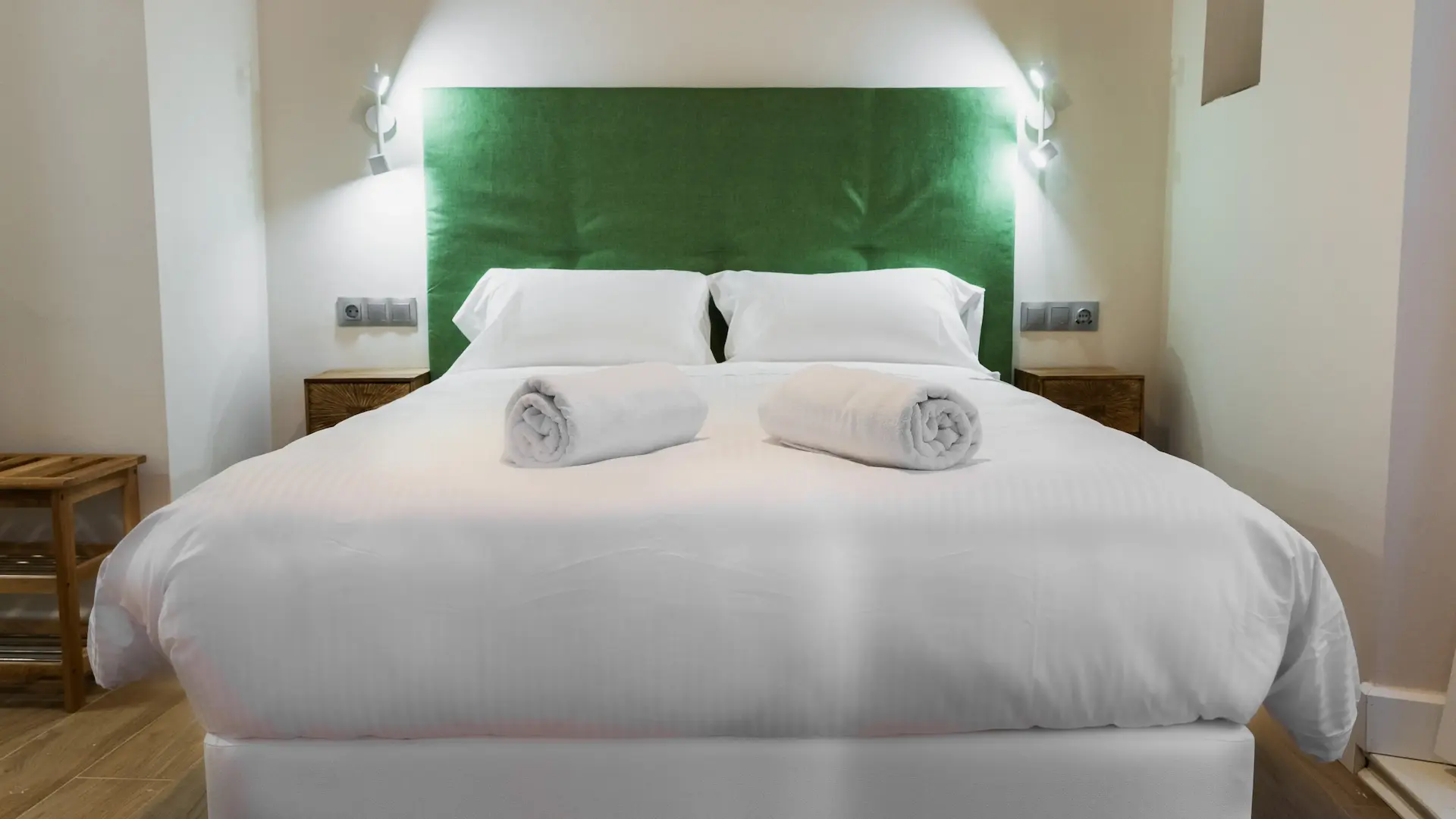 4u suite apartamento turistico studio in granada city center urban suite